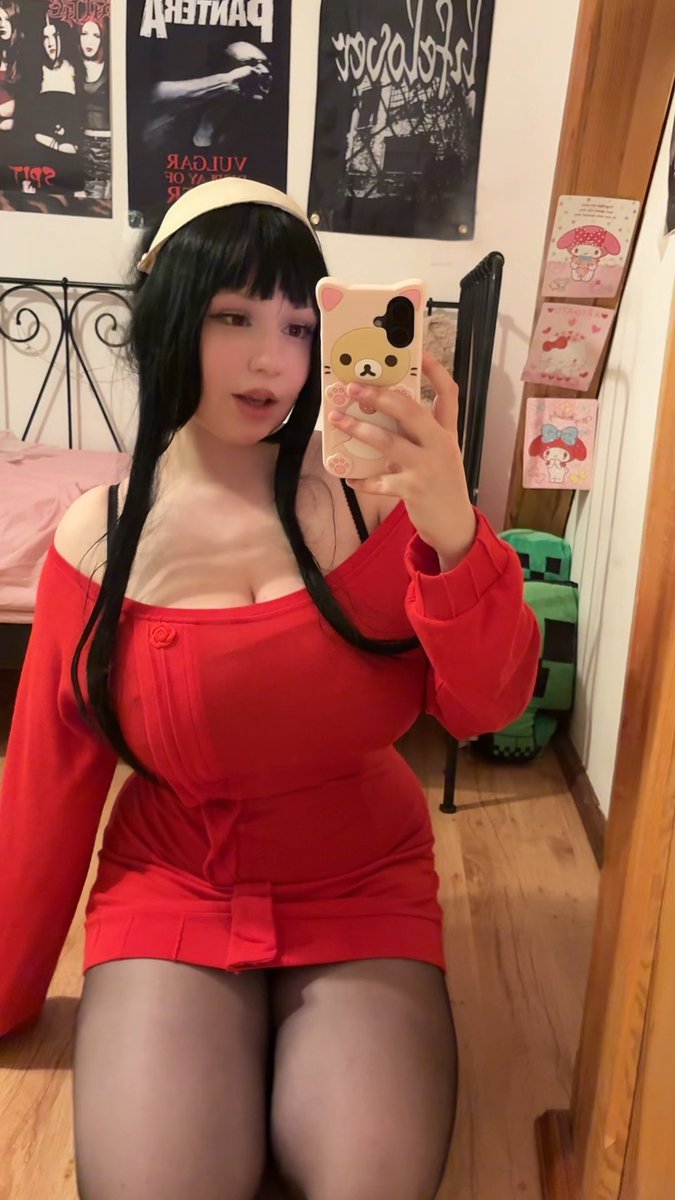 She’s a killer, looking at ya 👀❤️