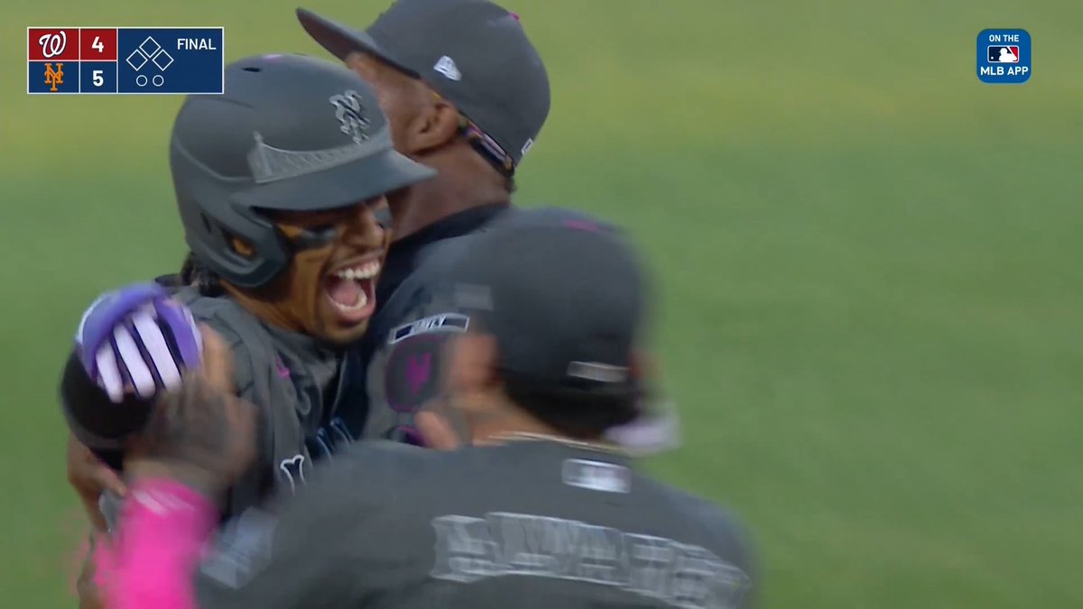 Francisco Lindor walks it off for the Mets!