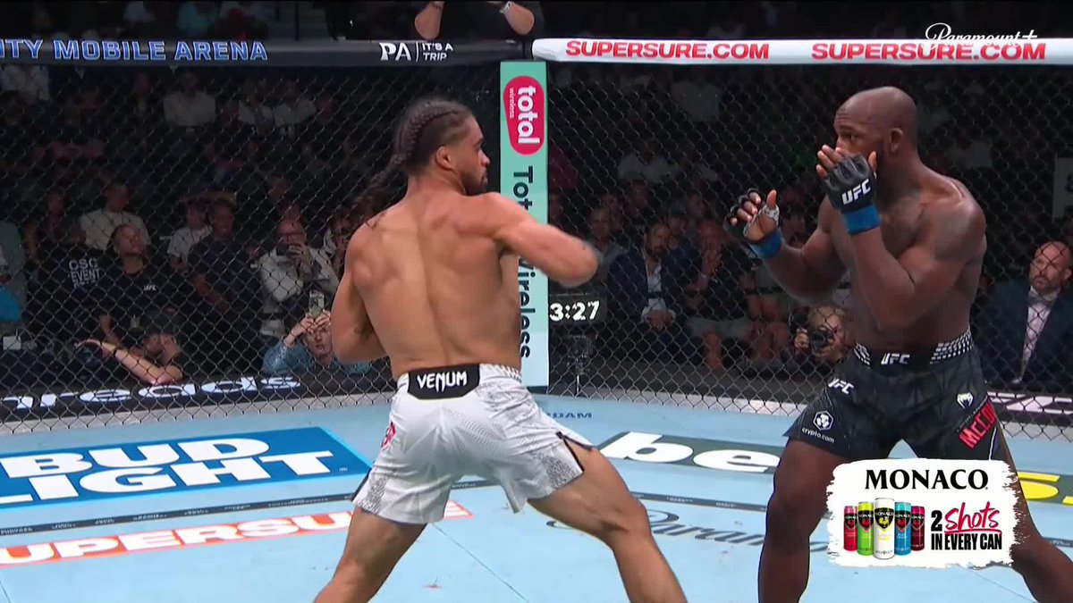 Donte Johnson has SERIOUS POWER 💪 📺 #UFC330 on Paramount+