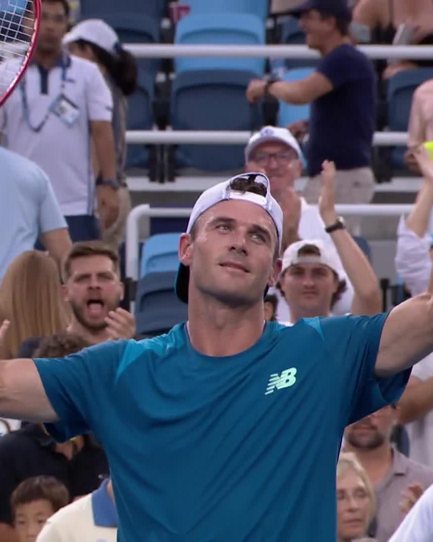Tommy BOY 👍 Tommy Paul edges Hurkacz 6-4 6-7 6-3 for his 50th Masters hard court win. #CincyTennis