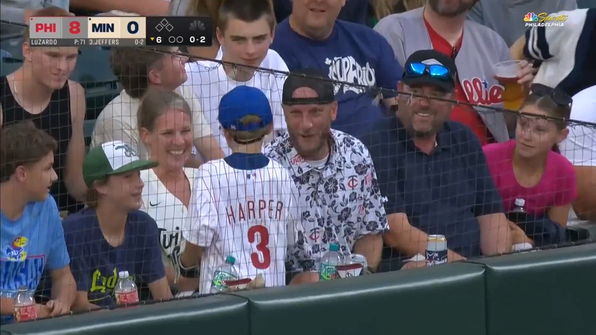 Caught a ball... and a moment 👍
