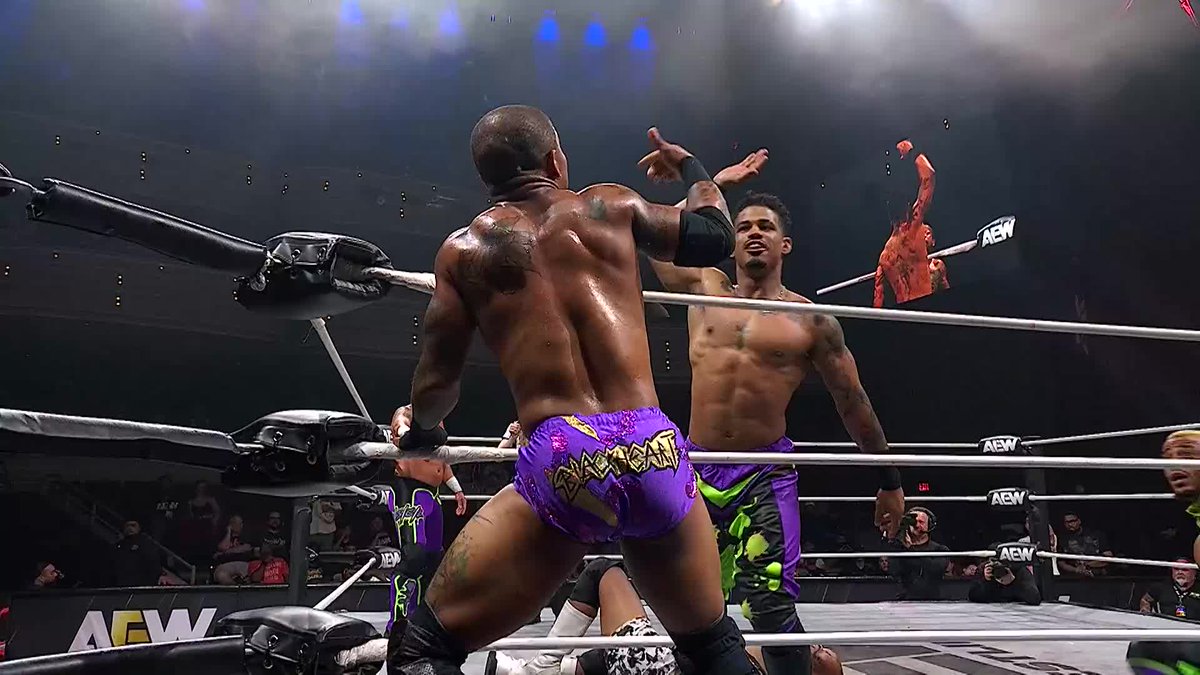 The Rascalz & @IAmLioRush pick up the win! Watch #AEWCollision on TNT & HBO Max