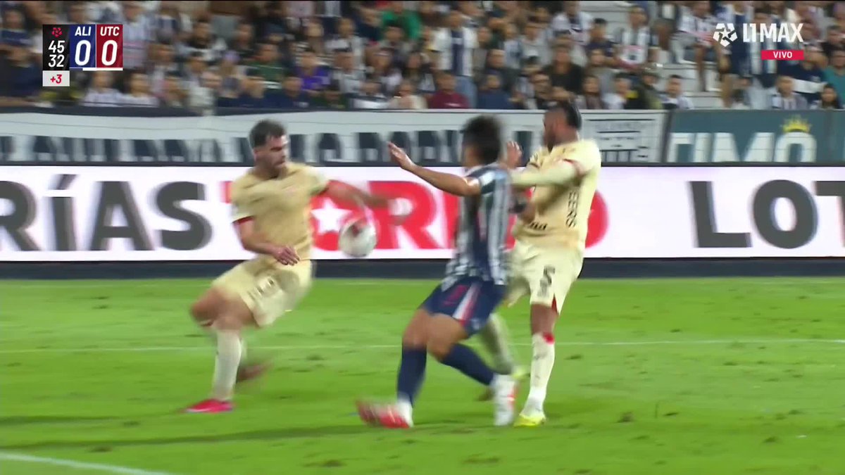 😱 LA POLÉMICA DEL PARTIDO ¿Fue mano de Ganoza o no? #AlianzaLima 0-0 #UTC 📺 Conoce cómo ver L1MAX en vivo 👉 #L1MAX #Liga1 #TorneoClausura2026