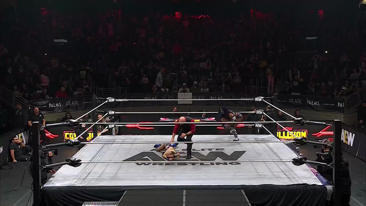"I'm still smiling, BITCH!" AEW Women's World Champion @WillowWrestles has seen enough from Big D Moné! Watch #AEWCollision on TNT &amp; HBO Max