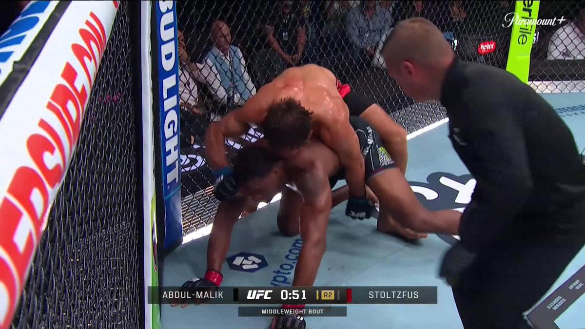 THERE'S THE TAP Dustin Stoltzfus locks in the rear naked choke! 📺 #UFC330 on Paramount+