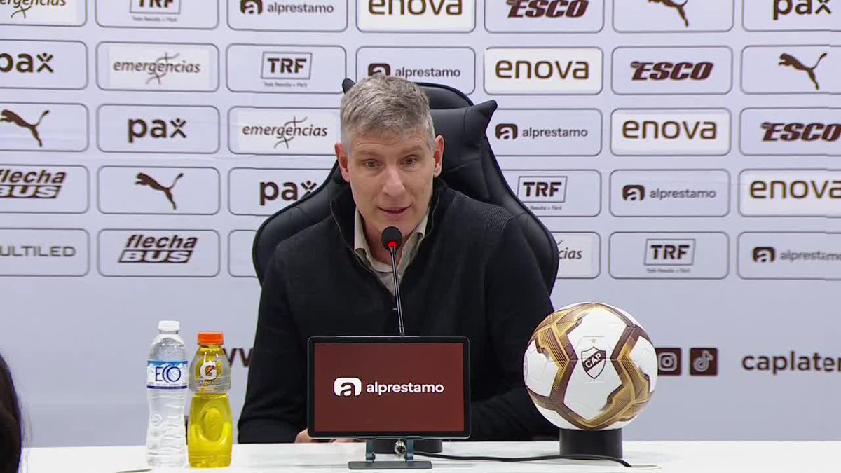 😳🇦🇷 Martin Palermo, sobre la polémica del penal no sancionado para Platense: “DECISIONES MEDIAS... MEJOR NO HABLAR. Se vio la mano de Luciano, pero NO SE VIO LA MANO DEL DE BOCA… qué querés que te diga”.