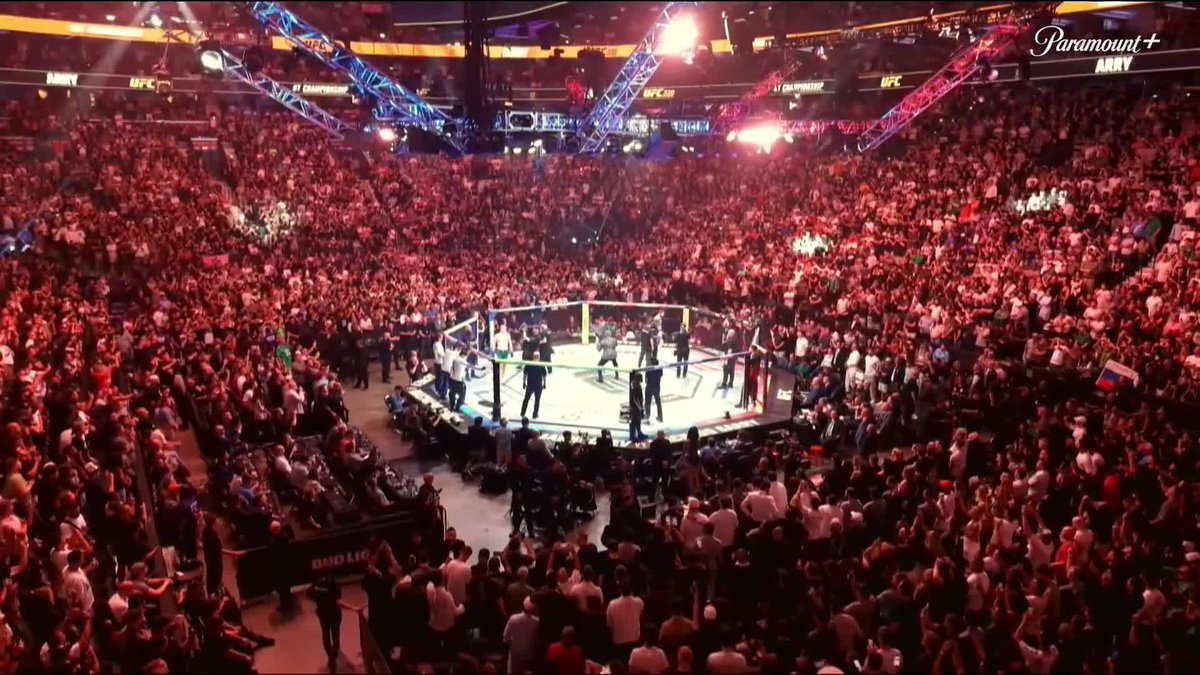 IIIIIIIIT'S TIME FOR THE MAIN EVENT 📺 #UFC330 on Paramount+