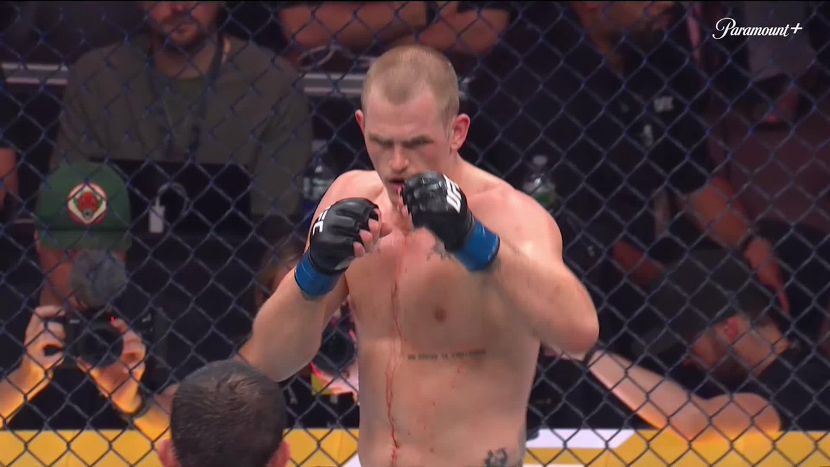 Ian Garry did a lot better than people thought he would against Islam tonight Clearly did quite a bit more damage than Islam, but the takedowns win it #UFC330