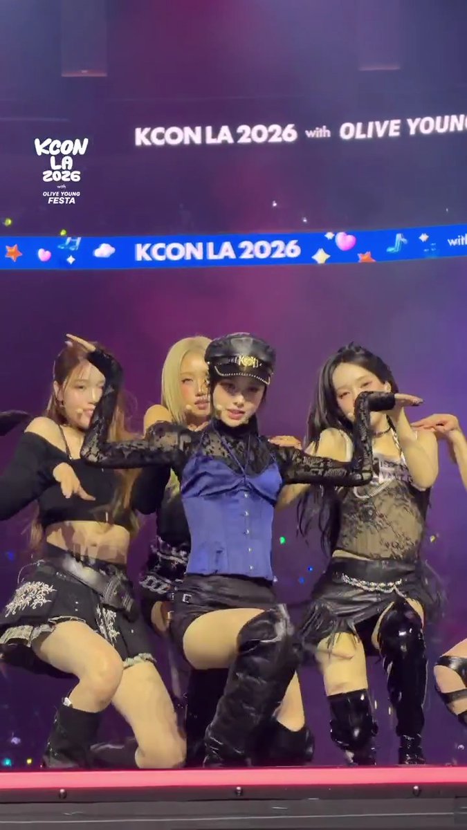 [#KCONLA2026] ON STAGE NOW⚡M COUNTDOWN STAGE 🩵 DAY 2 Relive every unforgettable moment with #izna izna - KCON LA 2026 AUG 14-16 Arena, LA Convention Center Let’s #KCON