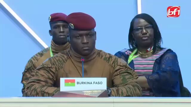Il faut chercher à nourrir vos populations avant de parler de souveraineté, de développement sur papier! Hier le capitaine Ibrahim Traoré ❤️🇧🇫 le disais. Aujourd’hui l’autosuffisance alimentaire est une réalité au Burkina Faso 🇧🇫