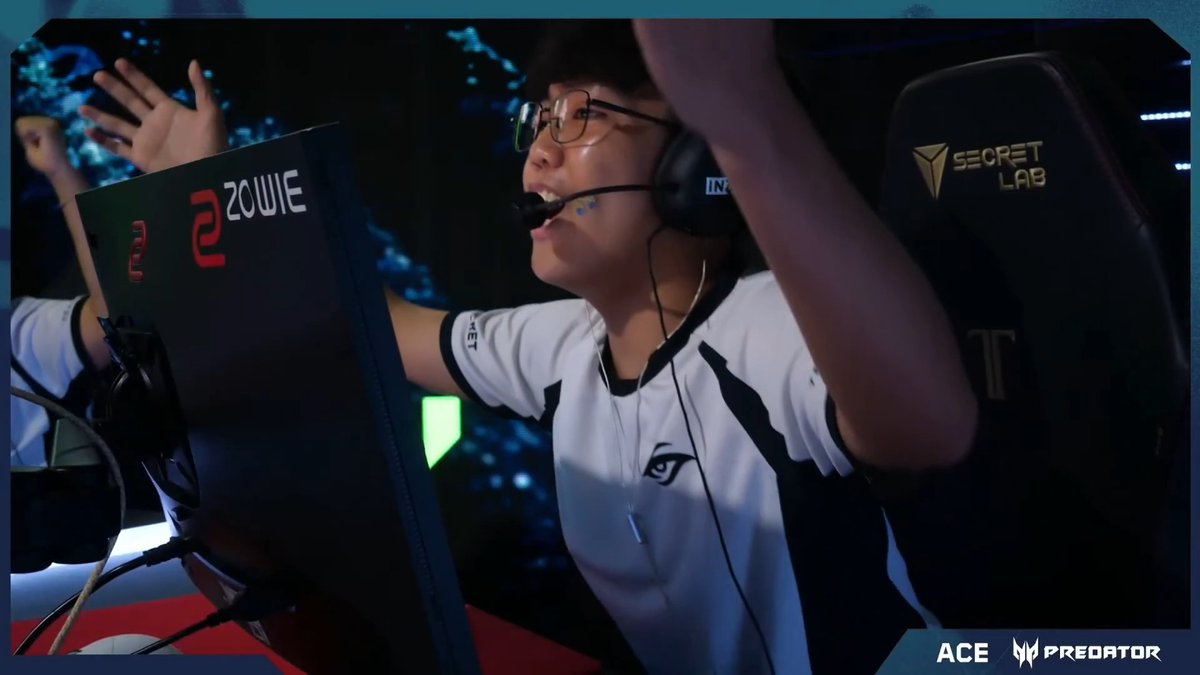 ZEUUUUUUS WITH THE ACE ⚡