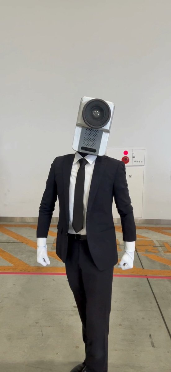 これは追い詰められた時に現れる「もう1人」のカメラ男 #C108 #C108_cos #C108コスプレ #VIVANT #映画泥棒