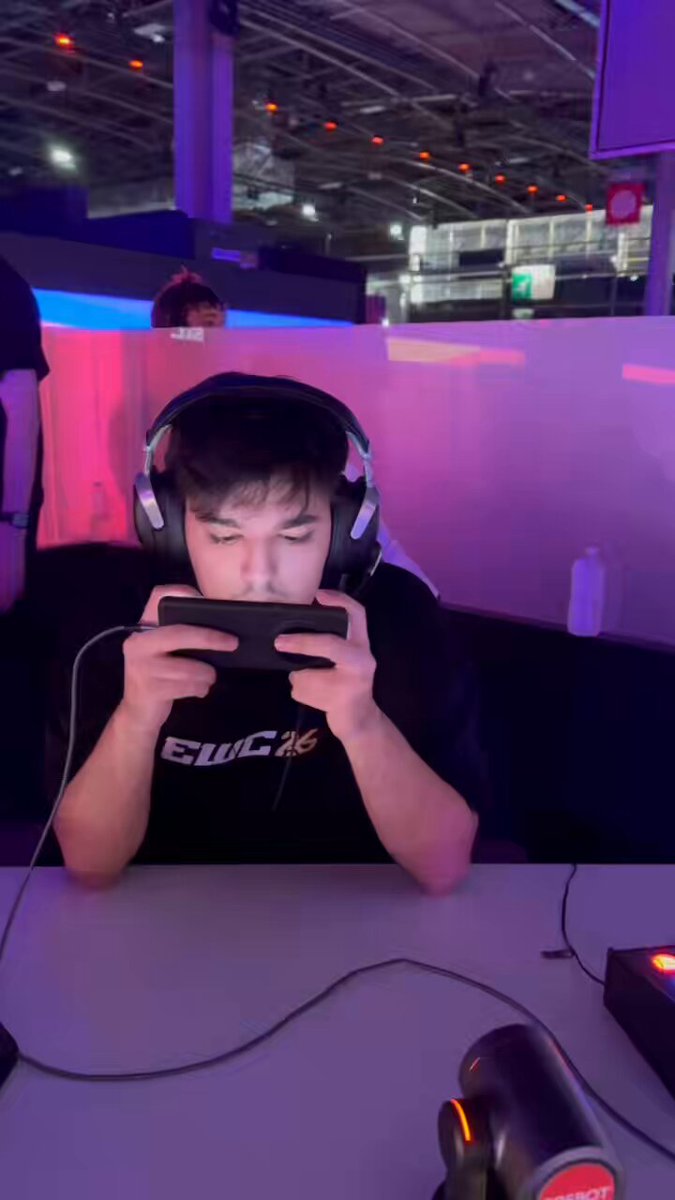 PMWC BÜYÜK FİNALİNDE S2G ESPORTS SMASH PUANINA ULAŞTI! Temsilcimiz S2G Esports kalan 3 maçtan 1'ini kazandığı takdirde PMWC şampiyonu oluyor.