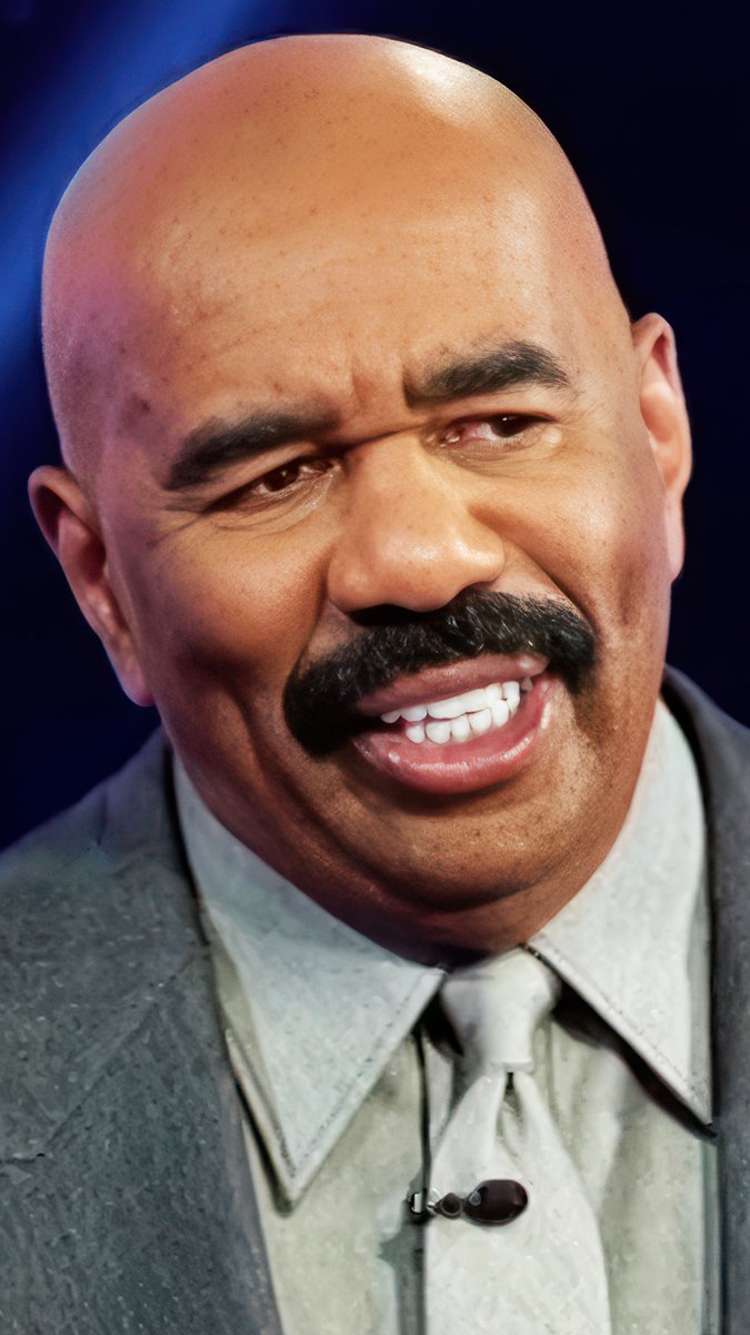 Name something you’d love a piece of right now. ❤️🍰😘 Steve Harvey daps up sweet answer!!