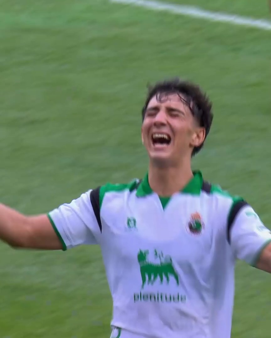 La emoción de 𝐦𝐚𝐫𝐜𝐚𝐫 𝐞𝐧 𝐭𝐮 𝐝𝐞𝐛𝐮𝐭 en LALIGAEASPORTS. 🥹 LALIGAHighlights | Real Racing Club