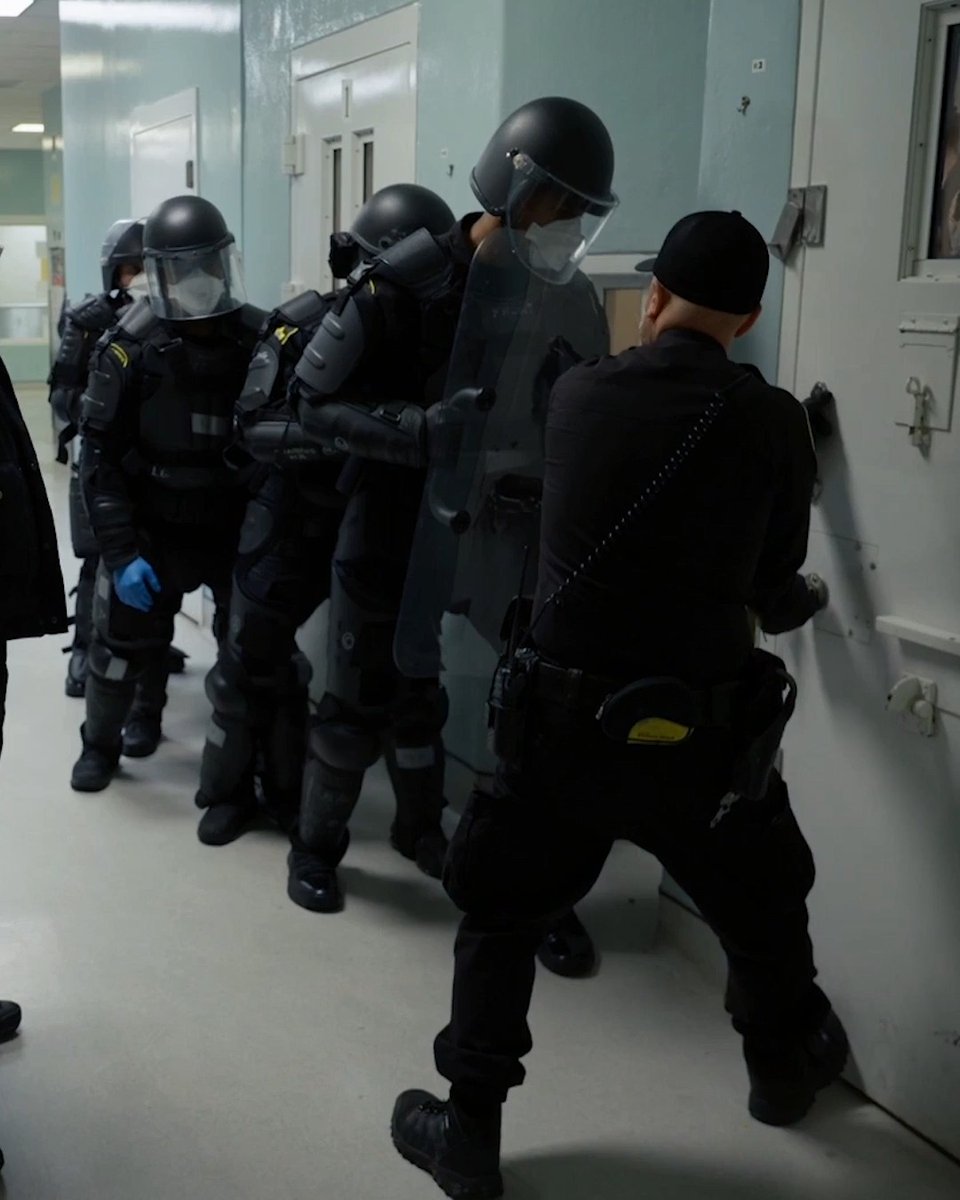 Officers respond to an inmate refusing to comply while displaying signs of psychosis. #120HoursBehindBars, Monday at 9P on Discovery.