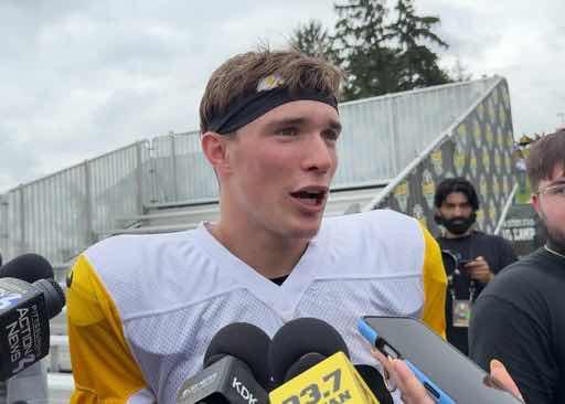 Not swinging a bat since high school, rookie Eli Heidenreich wins #Steelers HR Derby