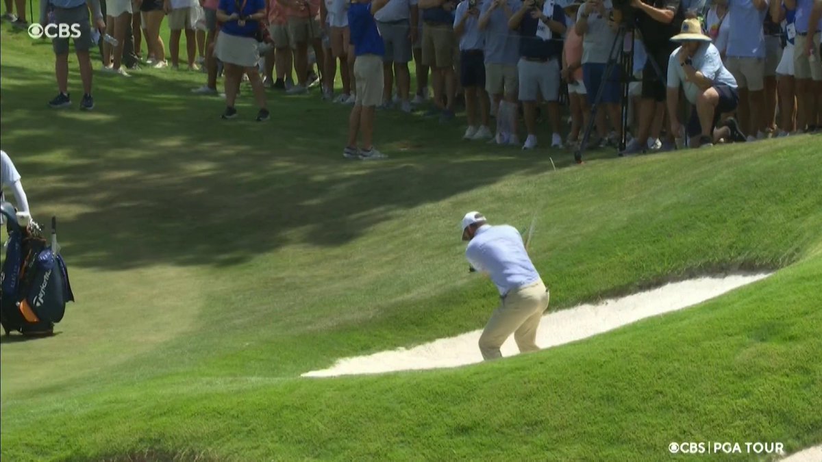 Scottie Scheffler just got one of the worst breaks you will EVER see…