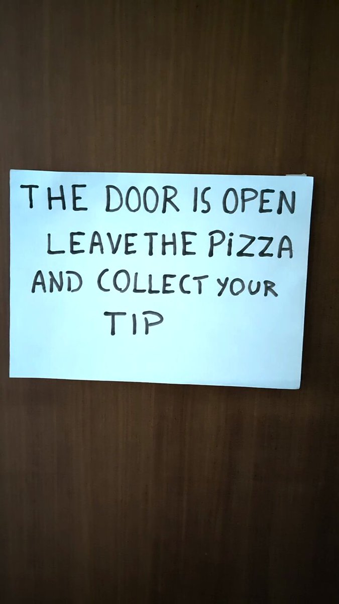 The tip the pizza delivery guy did not expect. One thing is sure though, my slave didn't get just the tip 😈