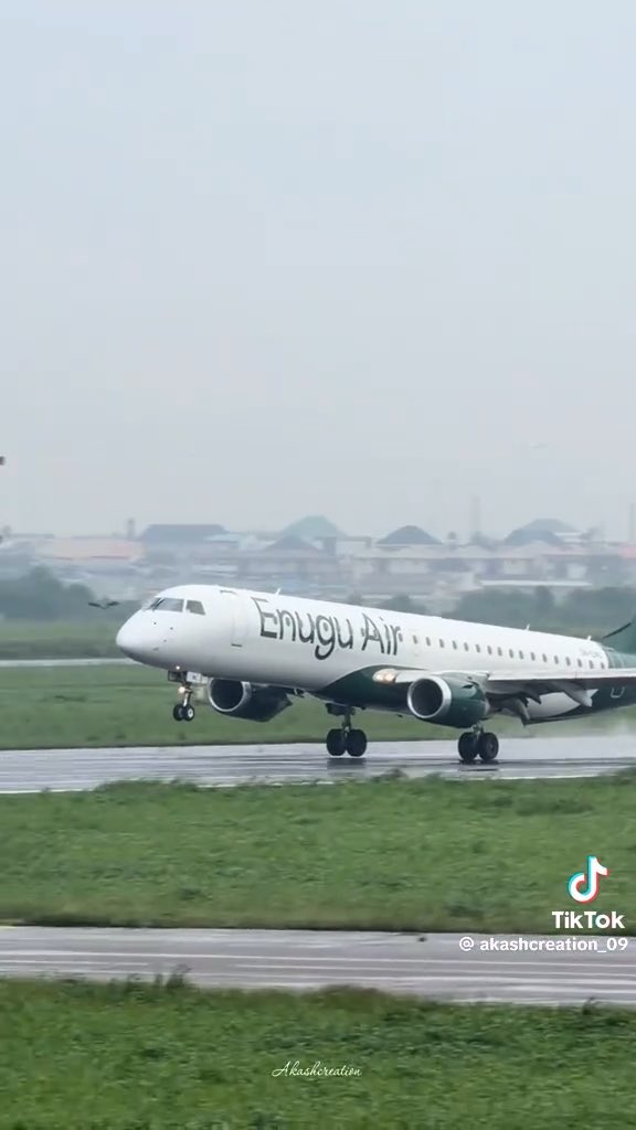 I really enjoyed watching this video of airplanes landing at a Nigerian airport on a wet runway. Credit: Akash | The Aviation Guy on TikTok.