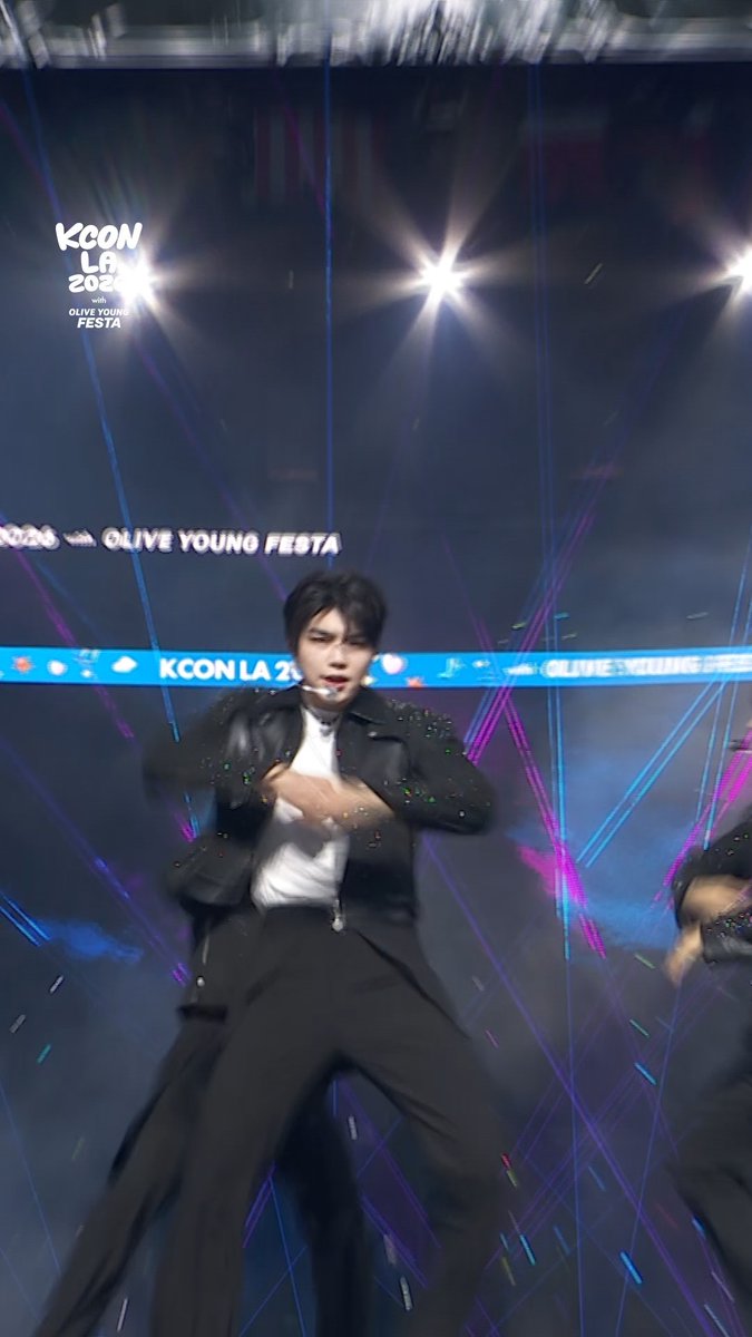 [#KCONLA2026] 📽️ STAGE Cam. M COUNTDOWN STAGE 🩵 DAY 2 🎵 ZEROBASEONE <TOP 5> ZEROBASEONE #ZEROBASEONE - KCON LA 2026 AUG 14-16 Arena, LA Convention Center Let’s #KCON