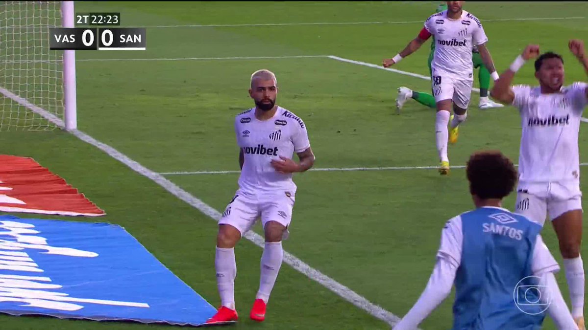 A reação de Gabigol após abrir o placar em Vasco x Santos, em São Januário. #futebol #vasco #santos #brasileirao