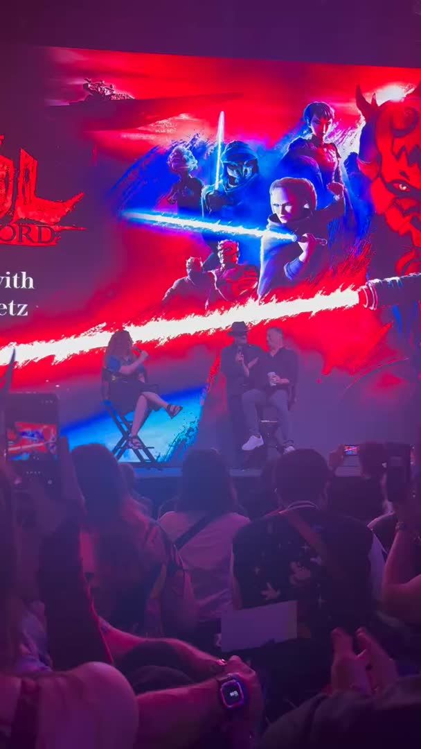 #DaveFiloni surprise #D23 drop-in!!! 🔴⚫️ #Maul #DarthMaul #StarWars