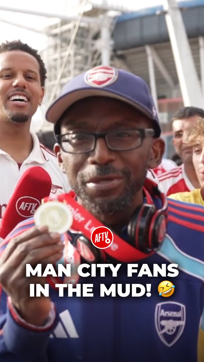 Ty surely ENJOYS every moment of winding up City fans! 🤣 #FanCams