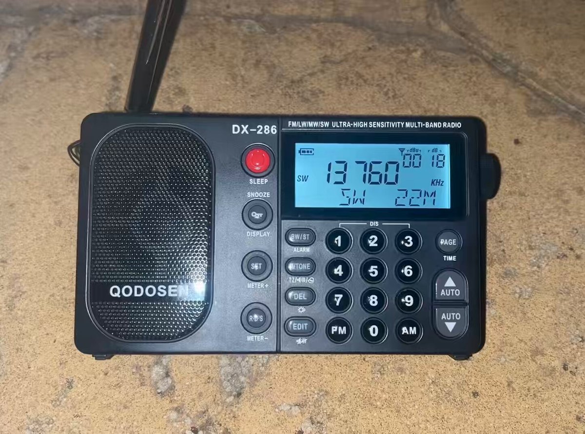 📻 Recepción del boletín de noticias del programa en español de la Voz de Corea 22:00 UTC, que transmite en la 13760 kHz de Onda Corta desde Kujang, Corea del Norte 🇰🇵. Este país emite español desde 1965. Curiosamente de fondo se solapa con una emisión en otro idioma. #shortwave