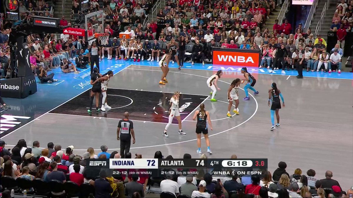 Allisha Gray making it look too EASY 😤