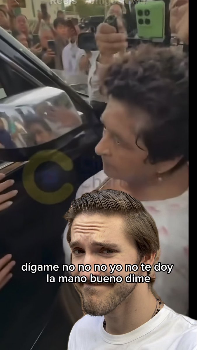 "SEÑORA CONFRONTA A LA PRESIDENTE" 🤬🇲🇽🚨 Dos cosas : 1) El reclamo de la señora es legítimo. 2) Los problemas se solucionan de raíz, con solucionar su caso en particular el gobierno ignora el problema real… El principal problema de México es la delincuencia y el gobierno lleva años fallando, las consecuencia ya están aquí 🤷🏻♂️ Y ahora hay personas atacando a esta pobre mujer que lo perdió todo, ABRAMOS LOS OJOS. ¿Qué raro no?🤦♂️