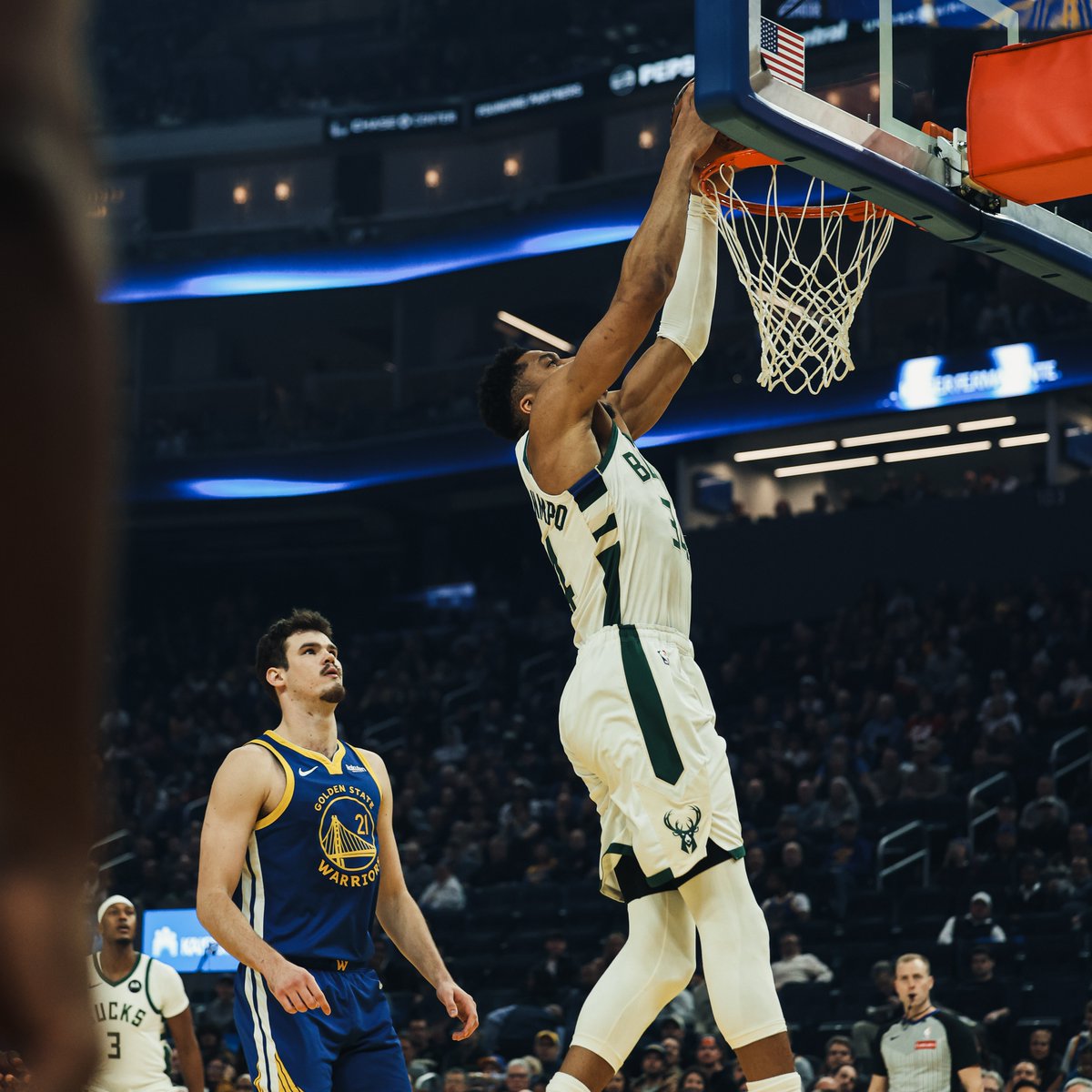 Day 1 of posting random Giannis highlights until the season starts because I’m bored 34 PTS | 10 REB | 5 AST | 2 3PM | 68% FG vs the Warriors