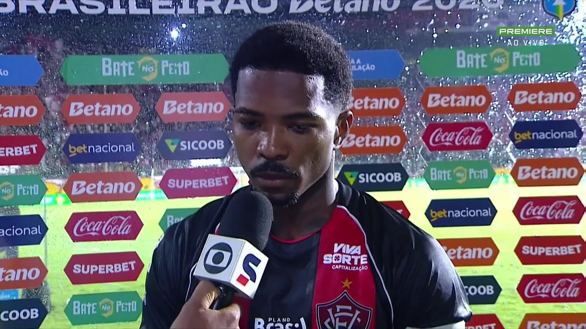 O zagueiro falou da vitória sobre o Botafogo, além da confusão que rolou após o apito final. #Futebol #Brasileirão #Vitória