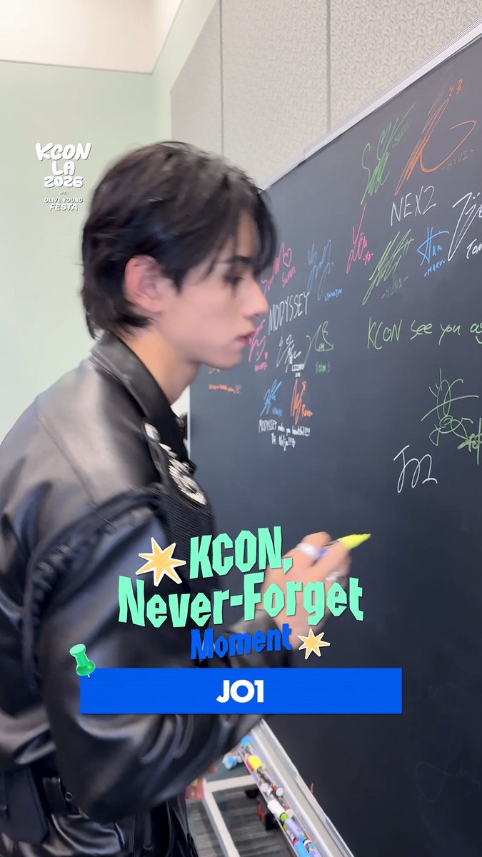 [#KCONLA2026] ✍️ #JO1 Writes a Never-Forget KCON Moment! Watch till the end to see the unforgettable moment shared with KCONer! JO1 - KCON LA 2026 AUG 14-16 Arena, LA Convention Center Let’s #KCON
