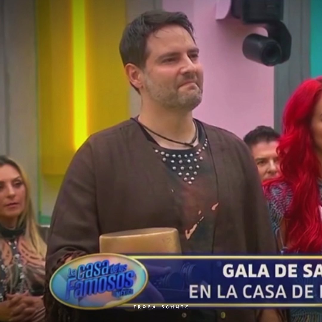 Que el equipo de Memo haya decidido que hoy Alfredo Tame esté en la Pre y en la Gala va ser clave!! Muchas gracias Alfredo Tame 🫶🏼🫶🏼😈🖖🏼! Dales con la silla jajaja. MEMO NO SE VA #LaCasaDeLosFamososMx