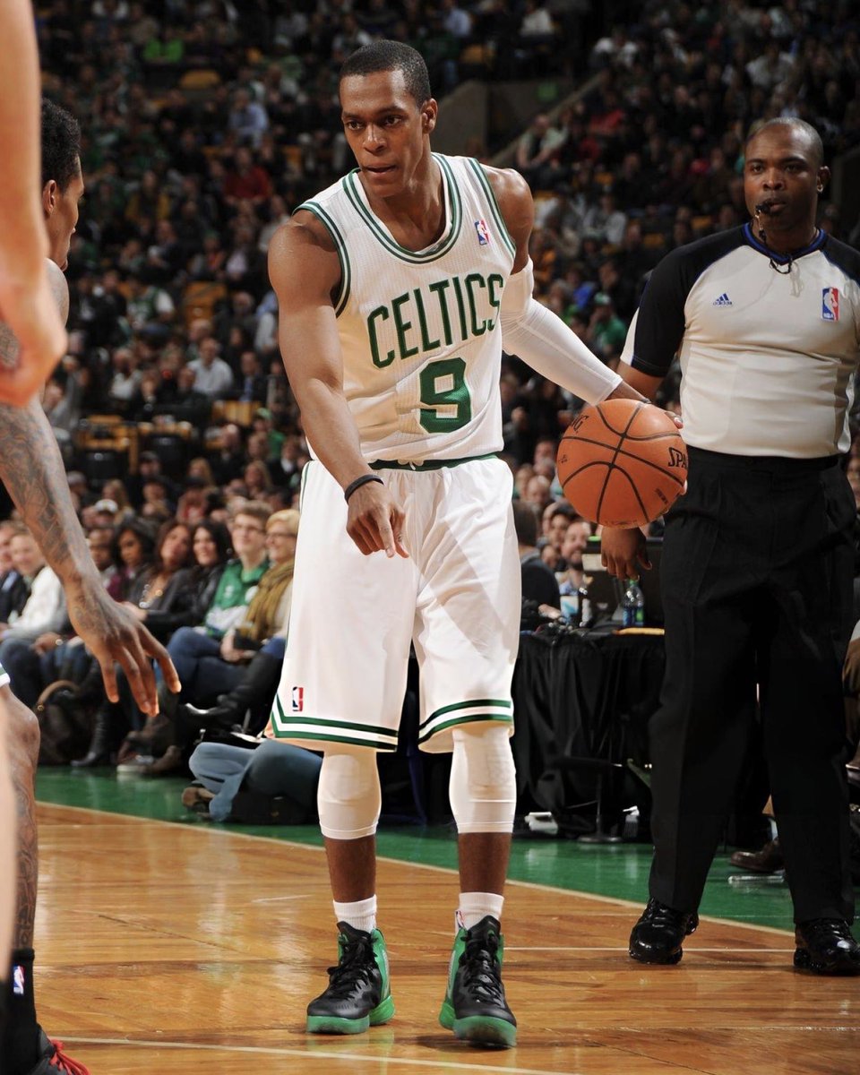 Rajon Rondo finished with a 32-point triple-double in a win over the Bulls (2012) 32 PTS 15 AST 10 REB 2 STL 50% FG (11/22) 77% FT (10/13)