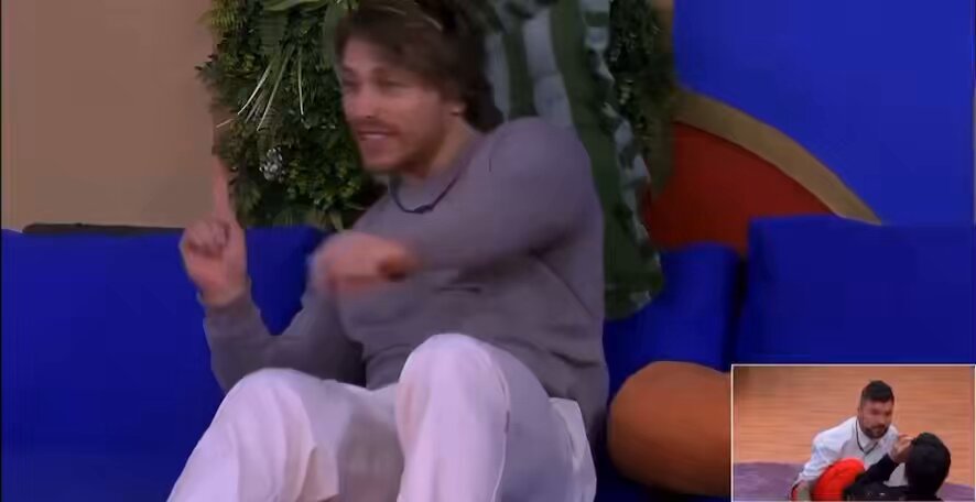 Aldo ponía estos qué prefieres y todos cagados de risa 😂 el Ese para tener un humor llevado, parece que no aguantó a la primera … #LaCasaDeLosFamososMx