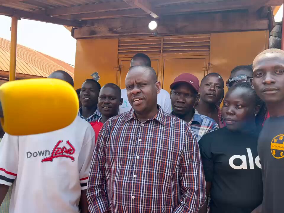 Malwa cabinet second my proposal of opening drinking joints at 3pm . This was reached during a special Malwa council consultative meeting held yesterday in Kiryandongo !