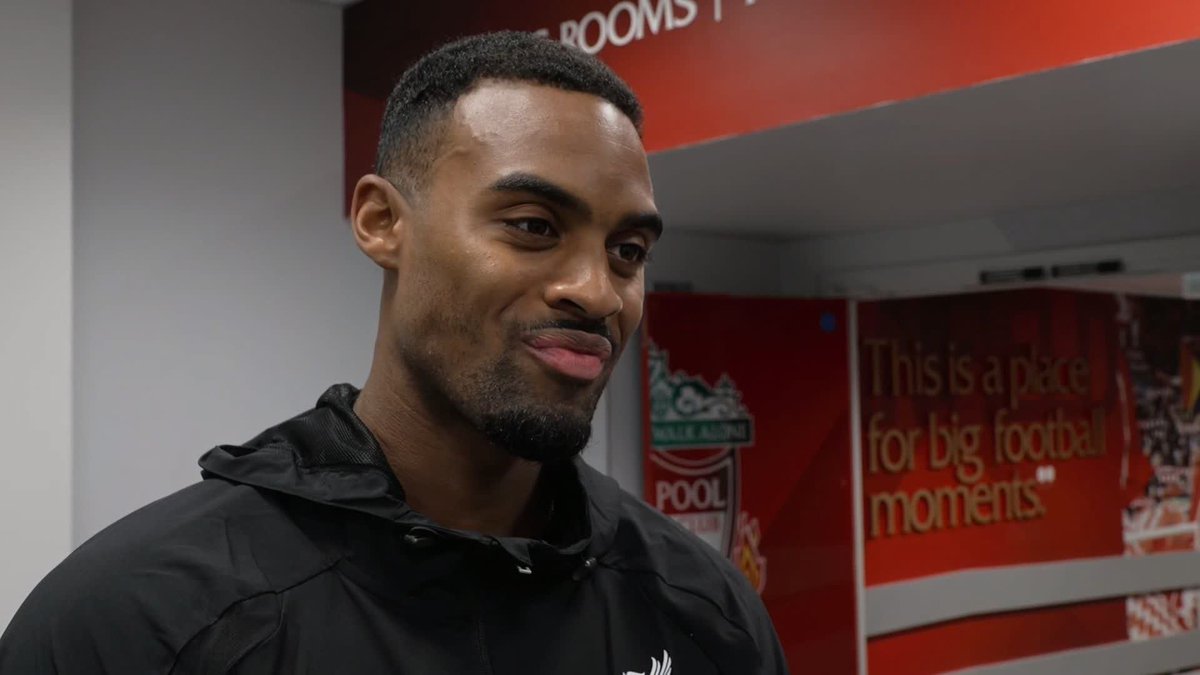 🗣️ "He's comfortable on the ball, and one-on-one defending, he's doing a great job." Liverpool midfielder Ryan Gravenberch praised new arrival Jérémy Jacquet after he made his debut in their final pre-season friendly at Anfield against Como 🔴