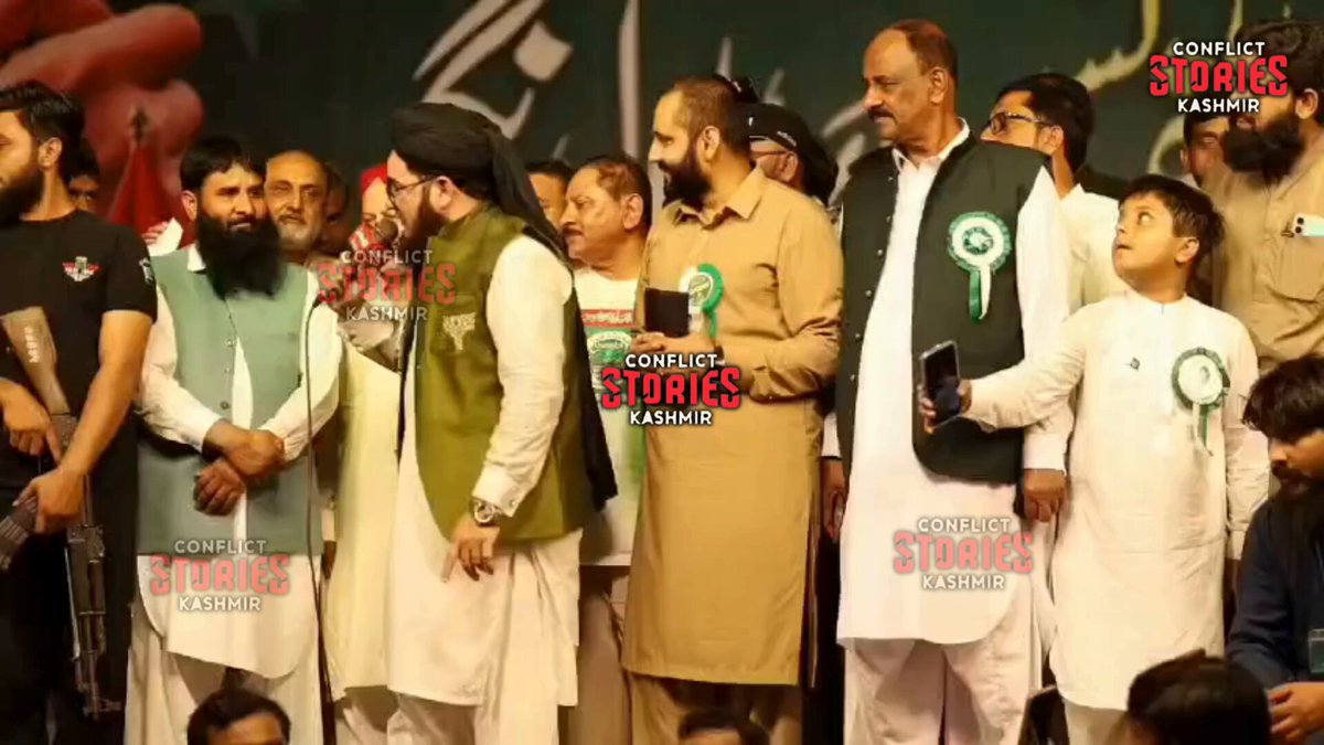 🚨LeT’s Naseer Madani Returns to Stage After Heart Attack, Claims Hafiz Saeed Sent 10,000 Terrorists to Kashmir This is the same Maulvi Naseer Madani who suffered a severe heart attack a few days ago but, unfortunately, somehow survived. Yet, on 14 August, he was seen shouting on stage at the LeT Bahawalnagar and confessing that Hafiz Saeed sent 10,000 terrorists to Kashmir.