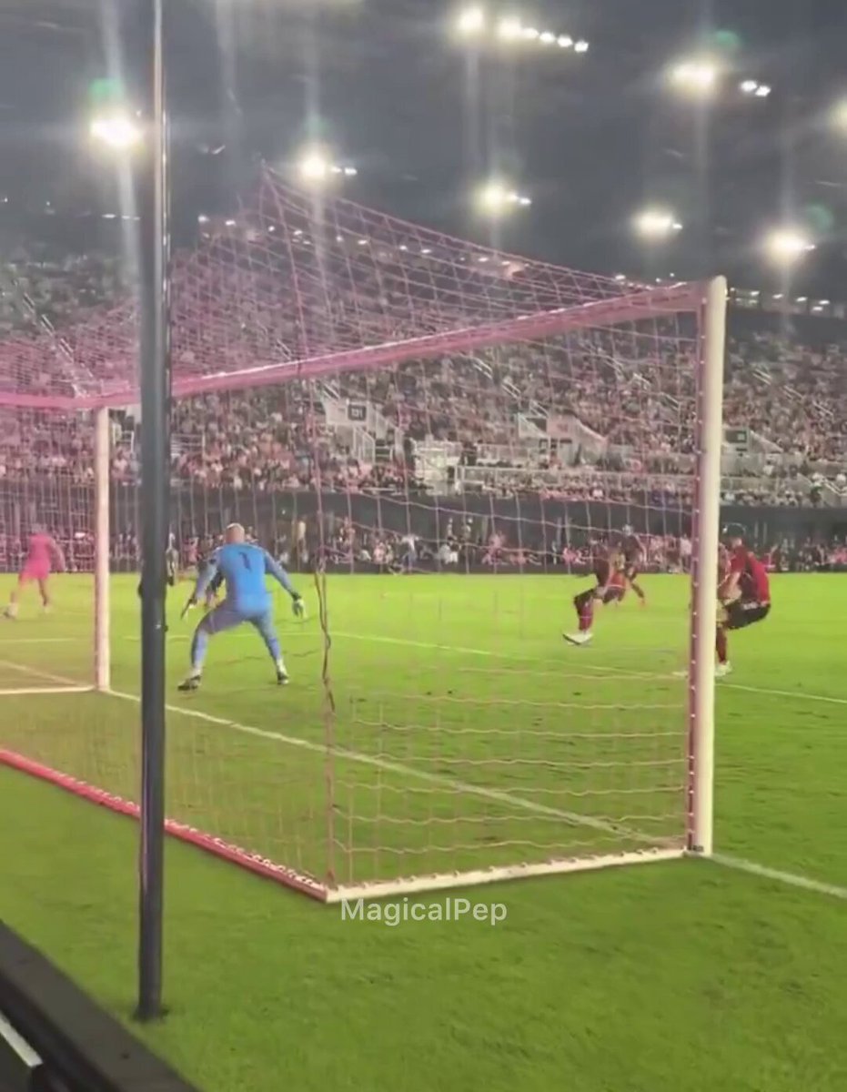 That goalkeeper is never recovering from this. 😭😭 A generational Aura loss 🥀