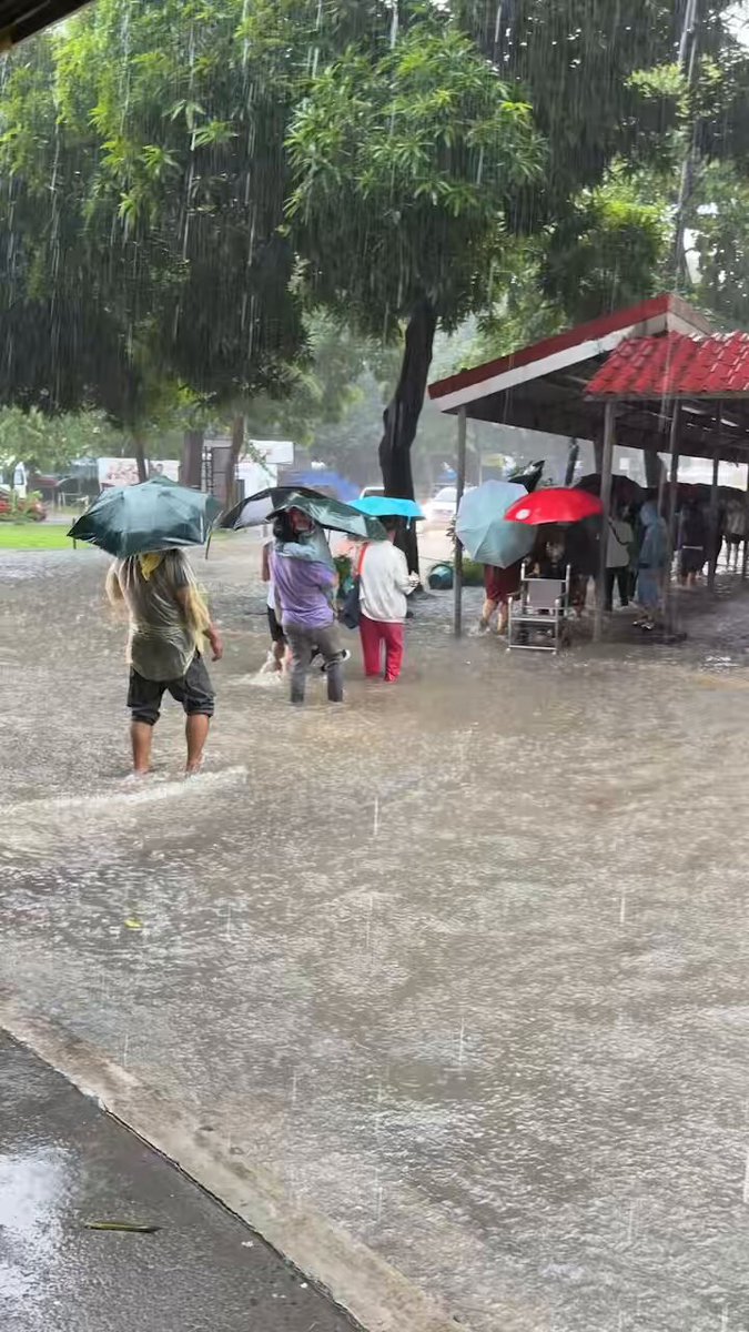 How accessible is health care in the Philippines? Philippine General Hospital when it rains hard for 30 minutes: