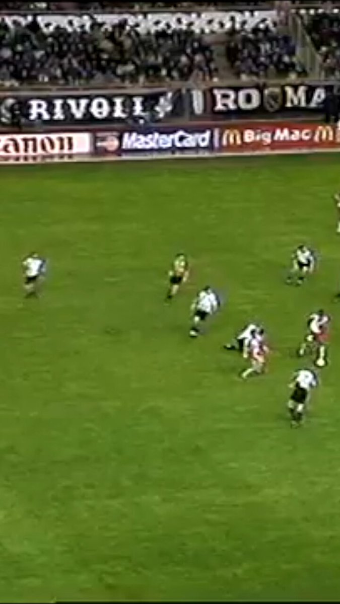 🔙 𝐓𝐡𝐢𝐞𝐫𝐫𝐲 𝐇𝐞𝐧𝐫𝐲 décisif face à la Juventus 🎯 🥳 L'AS Monaco souhaite un joyeux anniversaire à son ancien attaquant et entraîneur, qui célèbre aujourd'hui ses 49 ans 🎂