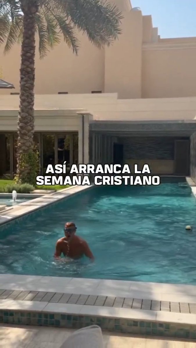 ¡CR7 ARRANCA EL DÍA EN EL AGUA! 45° de temperatura en Riad, Arabia Saudita, y Cristiano Ronaldo comienza su jornada directamente nadando.