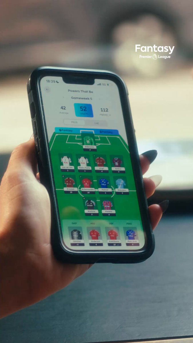 Experience a feeling you won’t find anywhere else 🙌 Compete against your friends, family and fans worldwide with Fantasy Premier League 📲