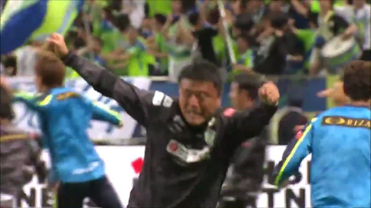 でも山根視来と曺貴裁が浦和で再開するってのもなかなかすごい邂逅よな。 単に師弟関係ってだけじゃなく、曺貴裁ベルマーレの最も象徴的な試合の一つは山根が決勝点取った埼スタ浦和戦だった訳で。