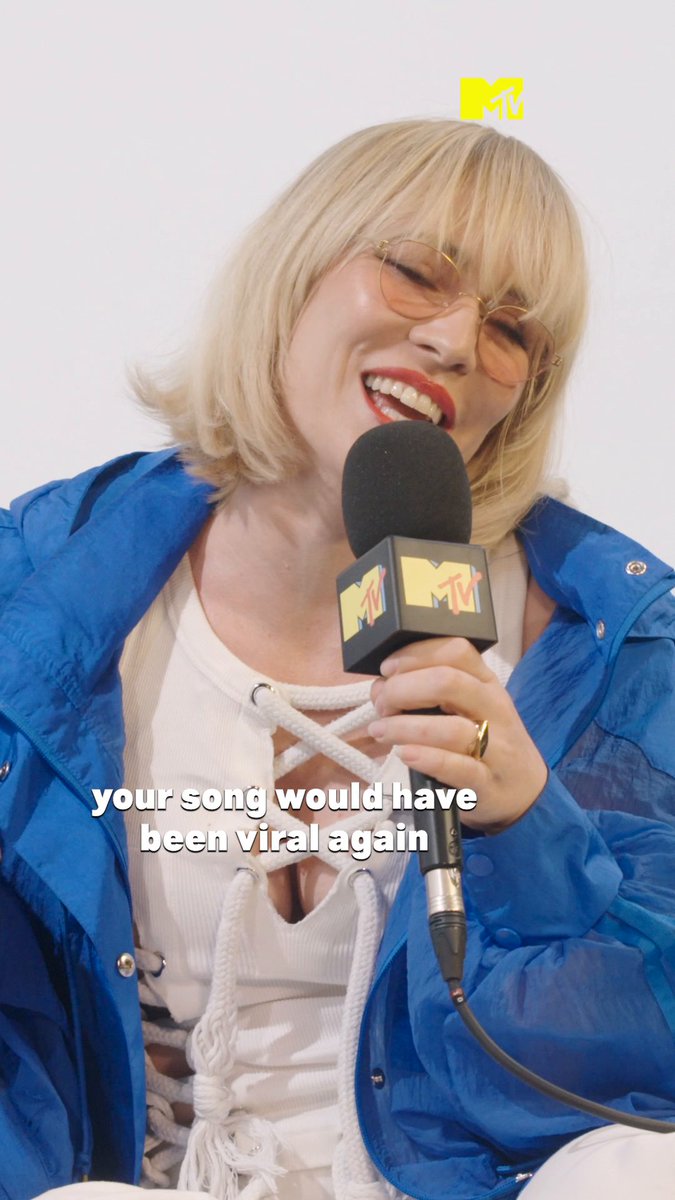 Are we about to see a Natasha x Specs collab for Burnley FC?!?! We hope so, pls someone make this happen ⚽️🎤 Watch @natashabedingfield sit down with Specs Gonzalez MBE to chat through hew new single, Dot Dot Dot, as well as the lasting legacy of Unwritten, manifesting Oprah and more! Watch the full interview here: #mtvmusic #natashabedingfield #specsgonzalez #football #burnleyofficial #burnley
