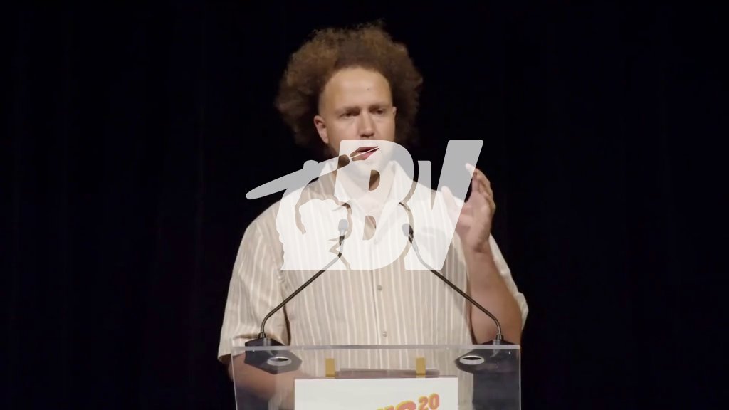 Lapsus intéressant aux universités d’été des jeunes de LFI ! L’orateur, Thomas Kebbati, au lieu de dire « nous ferons la chasse aux fraudeurs fiscaux » déclare… « nous ferons la fraude ». On dit souvent que les lapsus sont révélateurs…