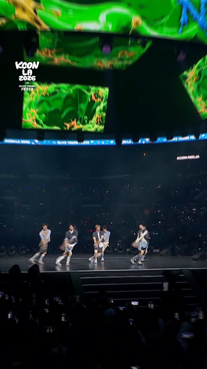 [#KCONLA2026] 📽️ STAGE Cam. M COUNTDOWN STAGE 💜 DAY 3 🎵 NEXZ <SAUCIN'> NEXZ #NEXZ - KCON LA 2026 AUG 14-16 Arena, LA Convention Center Let’s #KCON