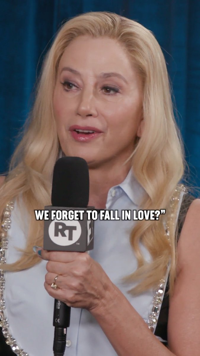 Mira Sorvino reveals a wedding is the catalyst event for #RomyAndMichele2.
